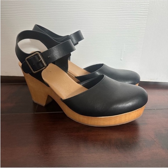 Size 10 Bamboo Black Clog Wedge Heels - Picture 3 of 5